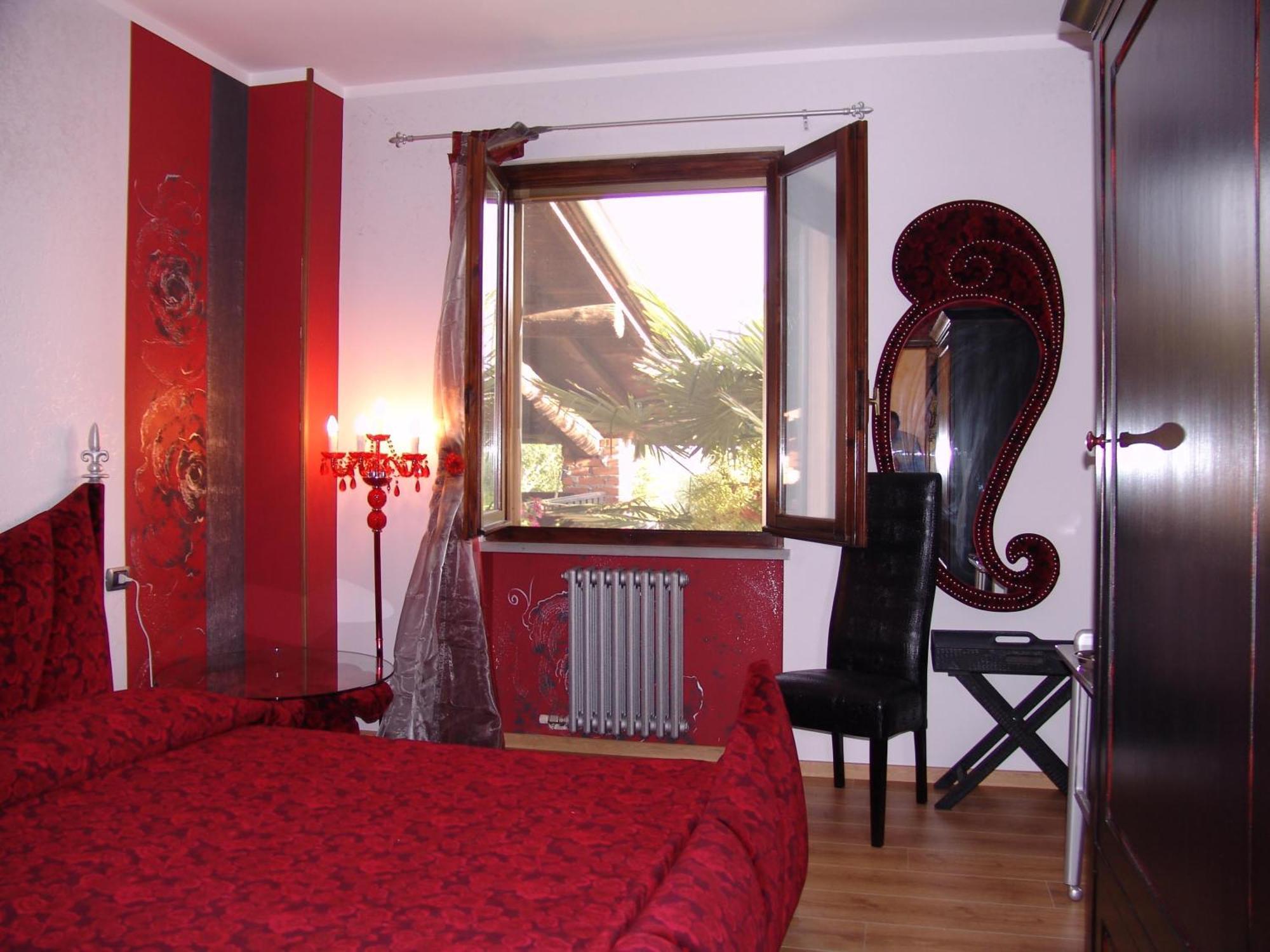 Manuela Le Quattro Coppe Hotel Desenzano del Garda Luaran gambar